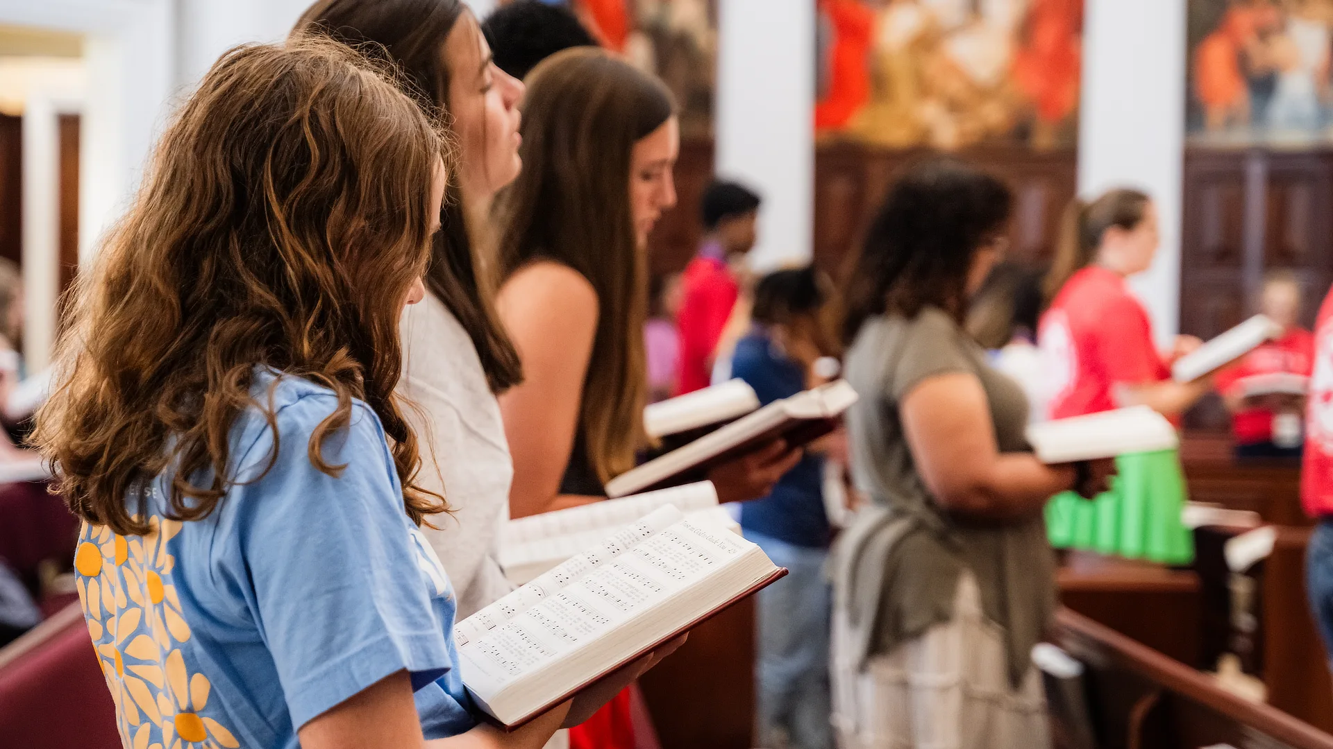 Teens Singing in Hodges Chapel